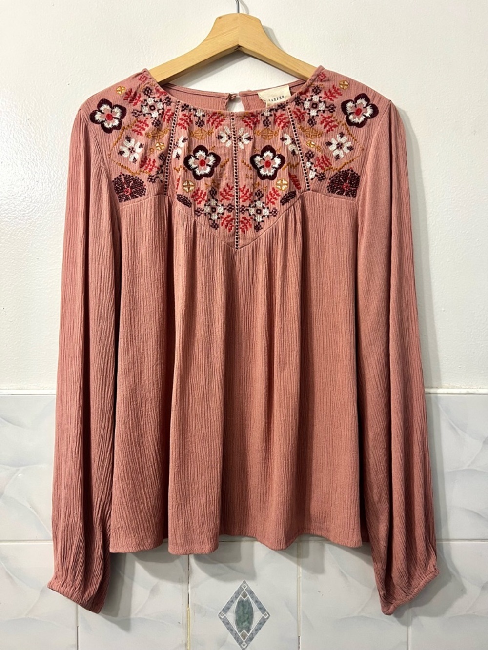 Women’s Pink Long Sleeve Embroidered Top S Peasant Boho Cottage Feminine Grandma